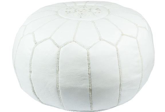 Puf Marrakech bordado en piel blanca